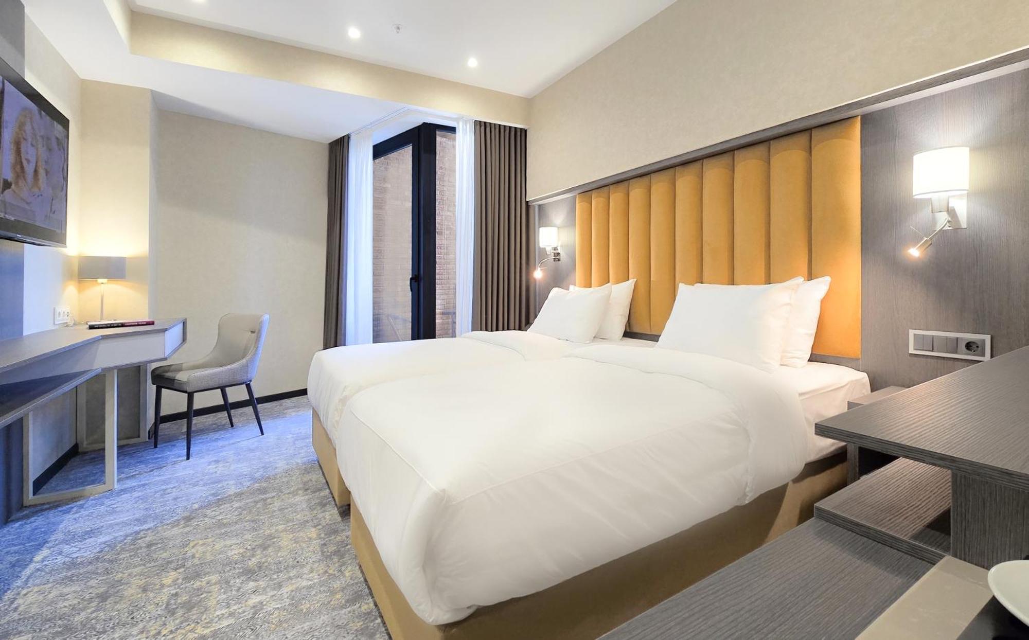 Griffin Hotel Tbilisi Esterno foto