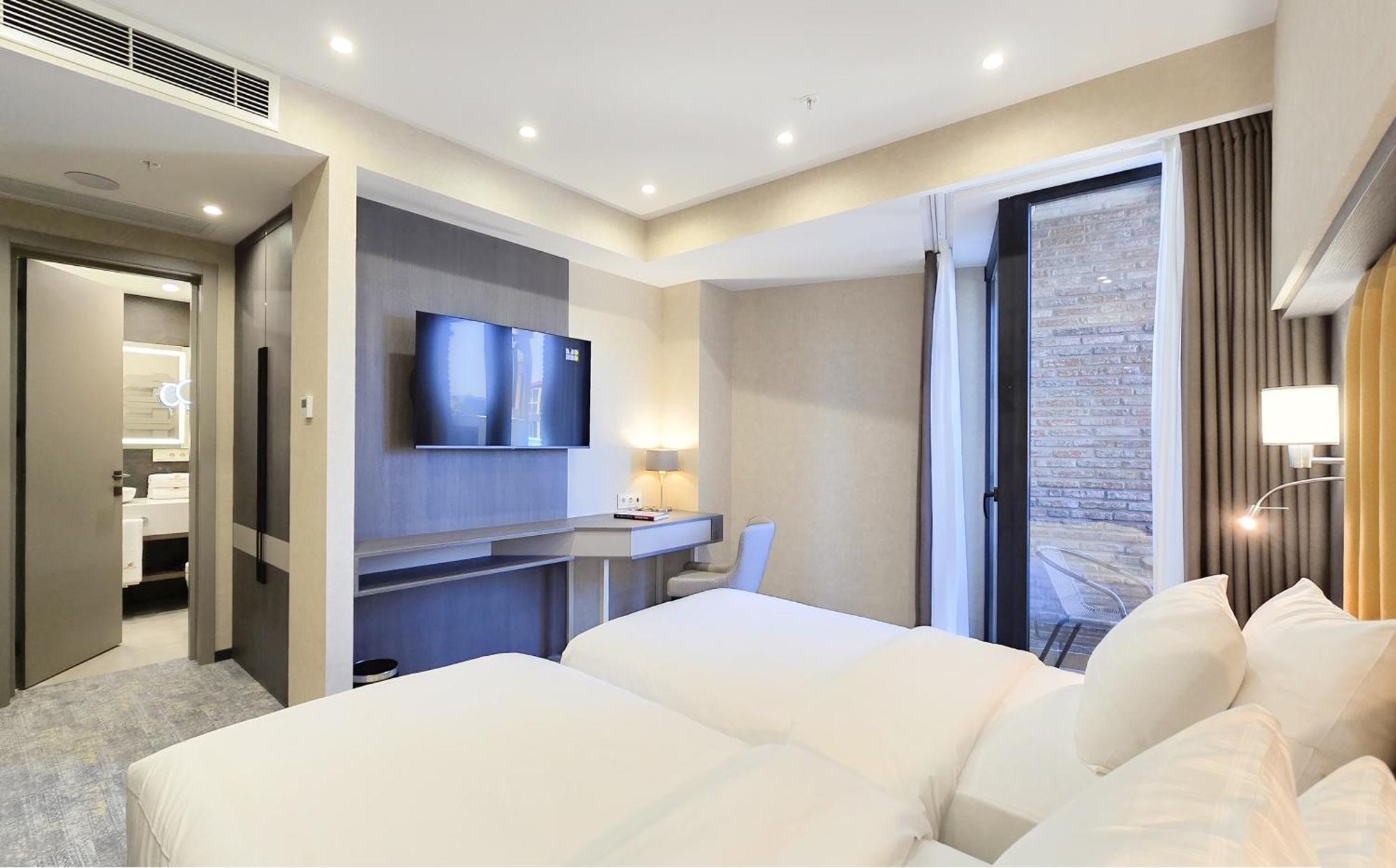 Griffin Hotel Tbilisi Esterno foto