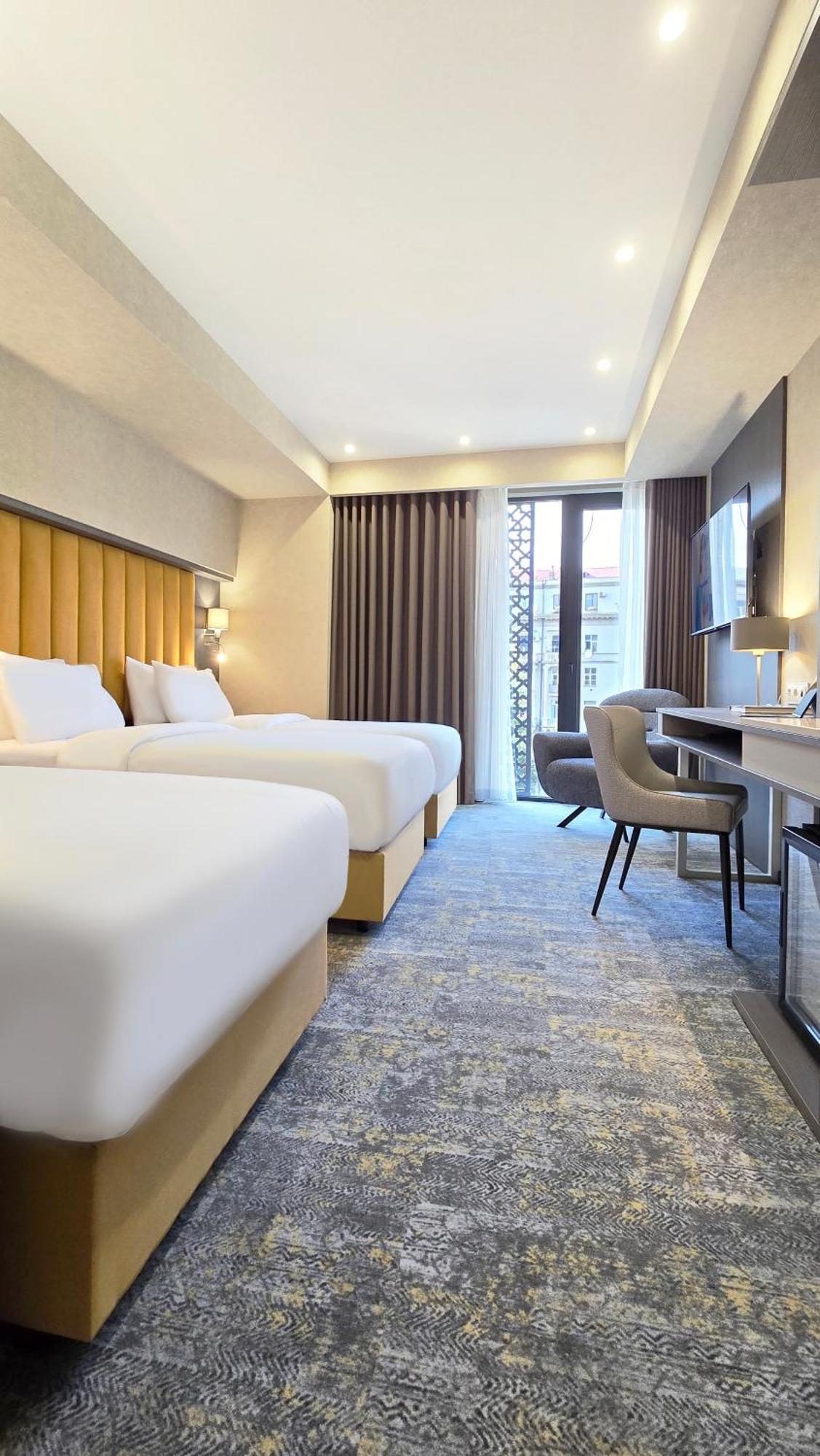 Griffin Hotel Tbilisi Esterno foto