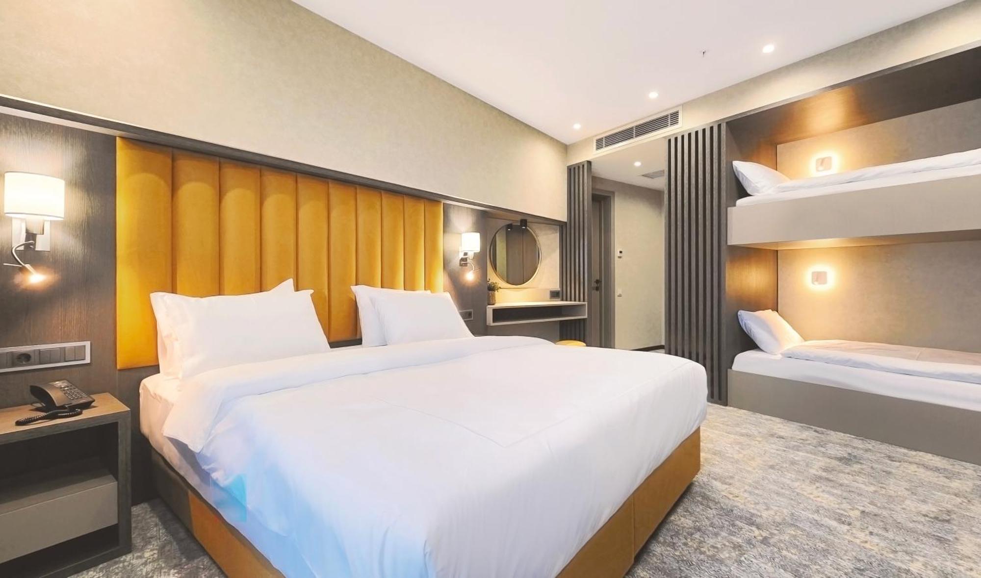 Griffin Hotel Tbilisi Esterno foto
