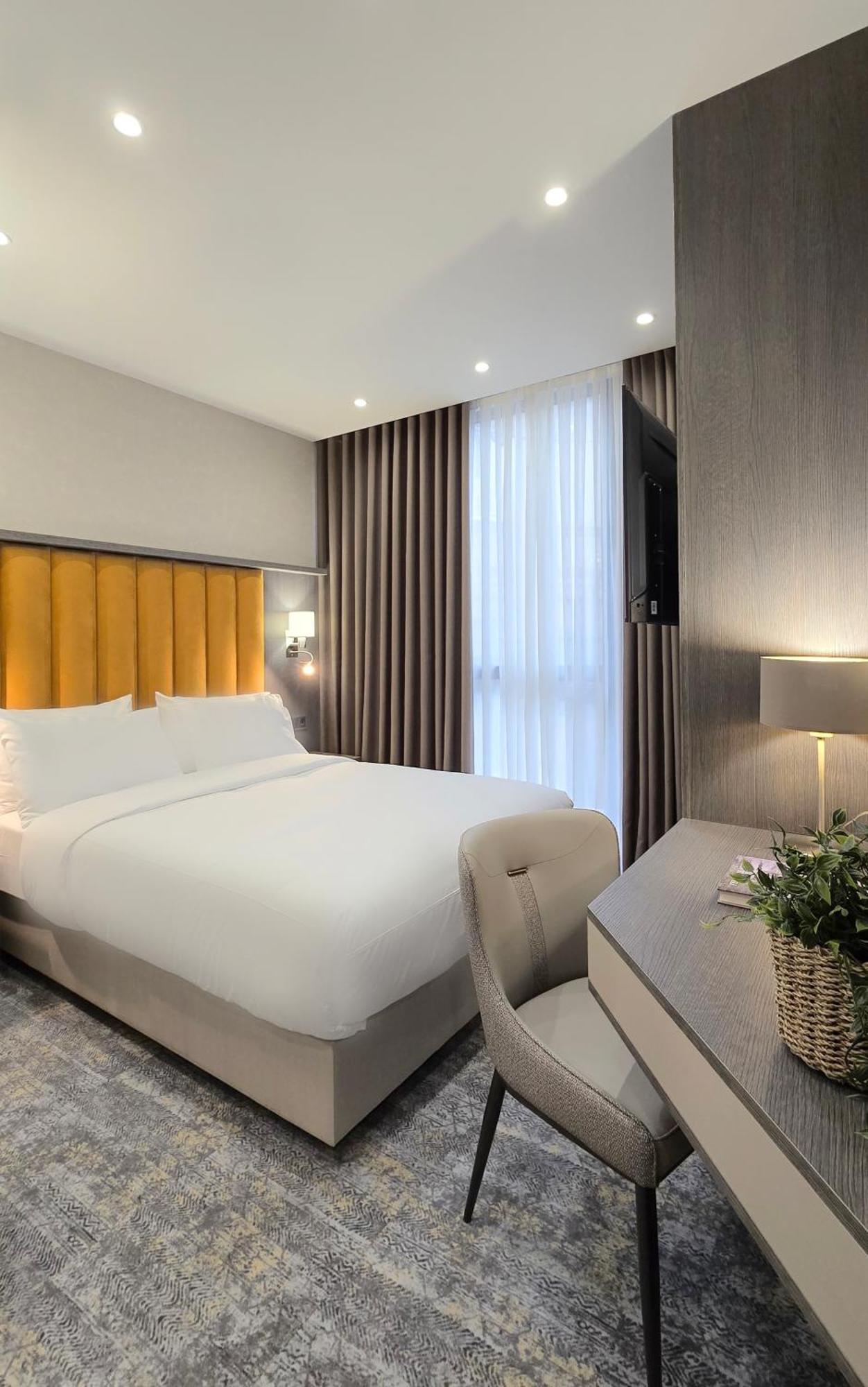 Griffin Hotel Tbilisi Esterno foto
