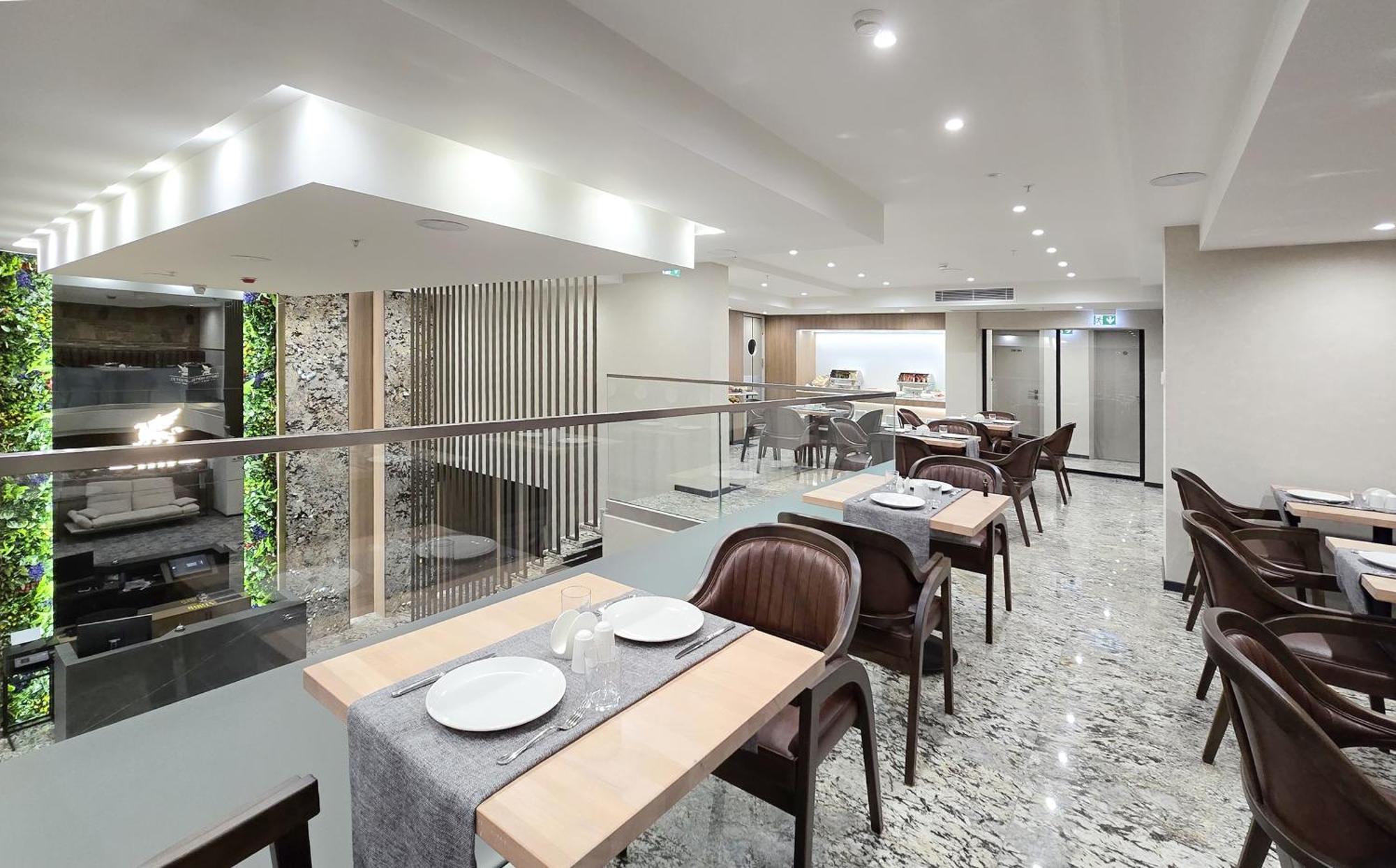 Griffin Hotel Tbilisi Esterno foto