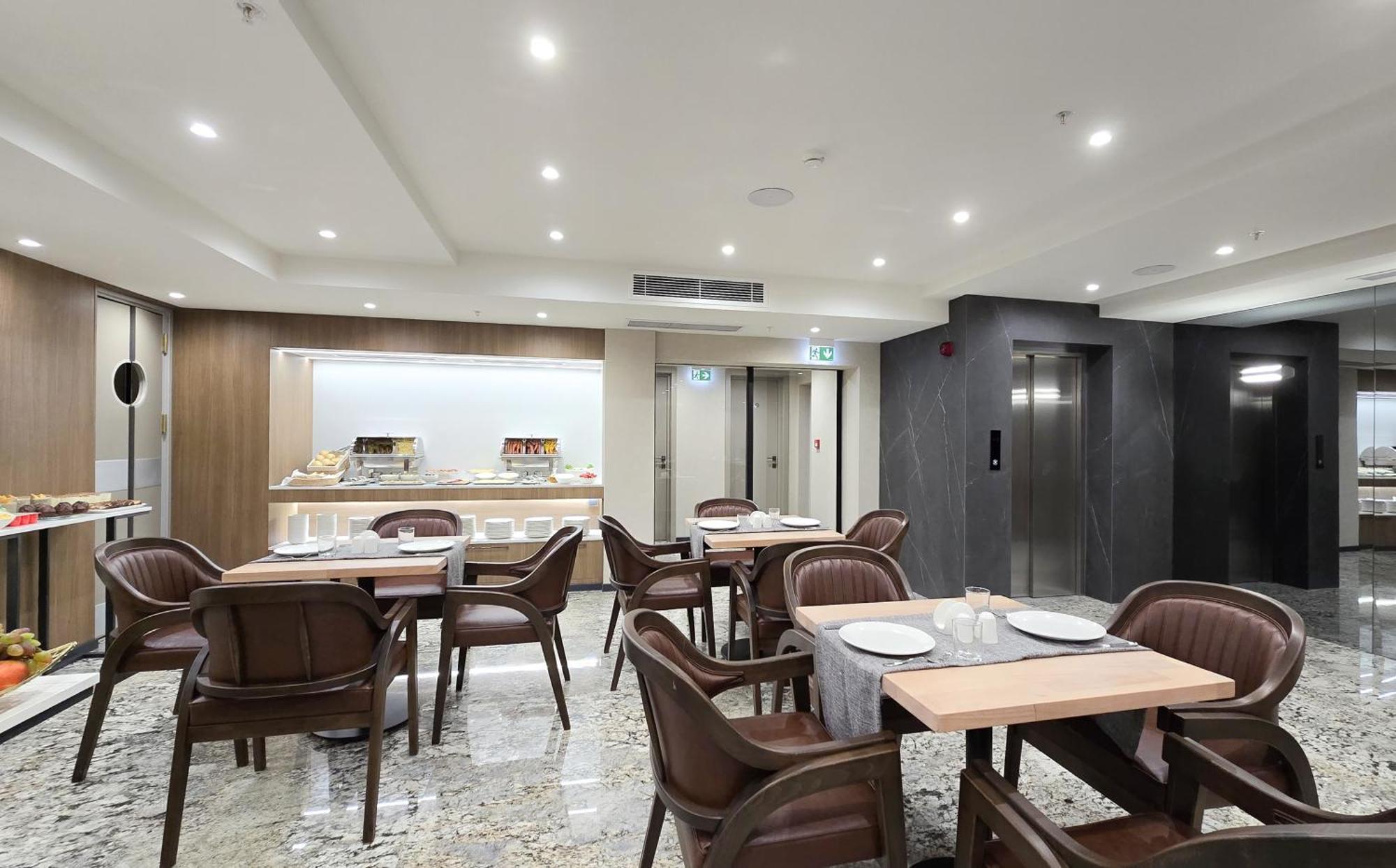 Griffin Hotel Tbilisi Esterno foto